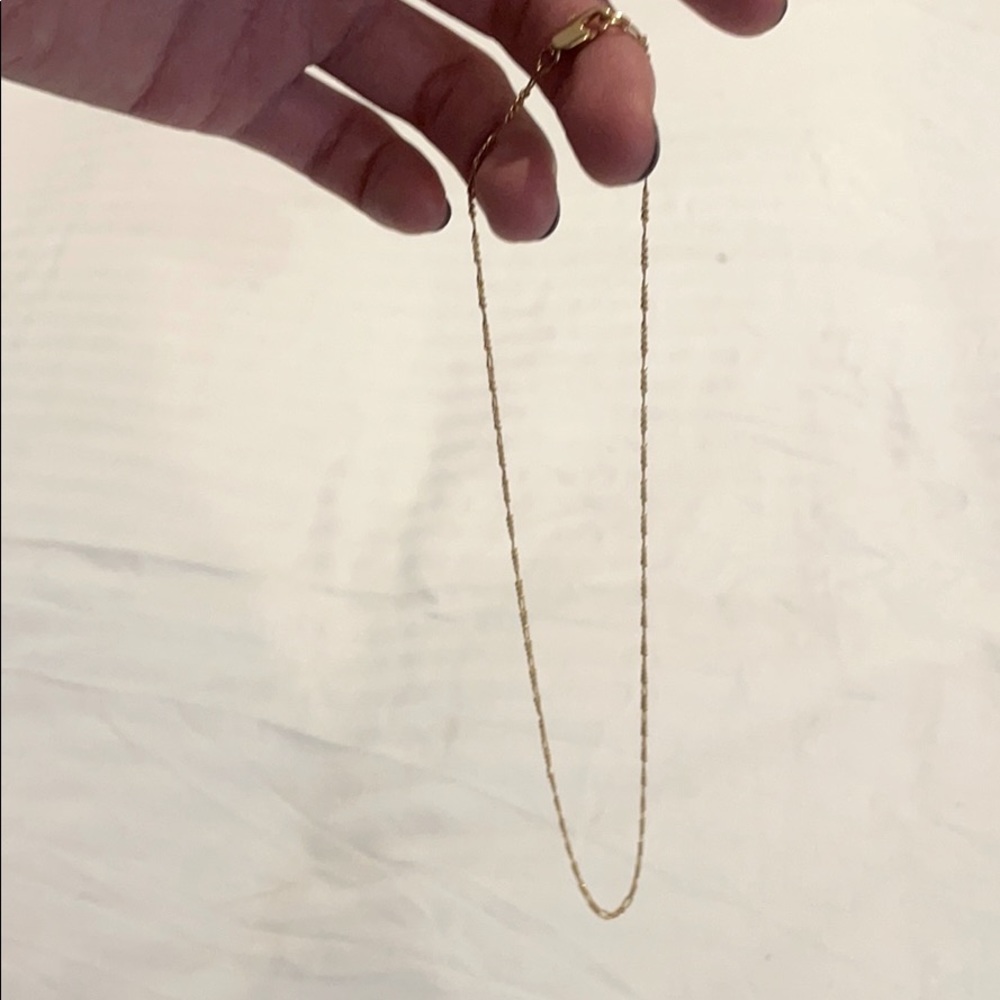 Gold chain necklace